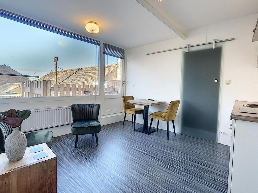 The Town Hotel Studios Appartments Zuidzande Buitenkant foto